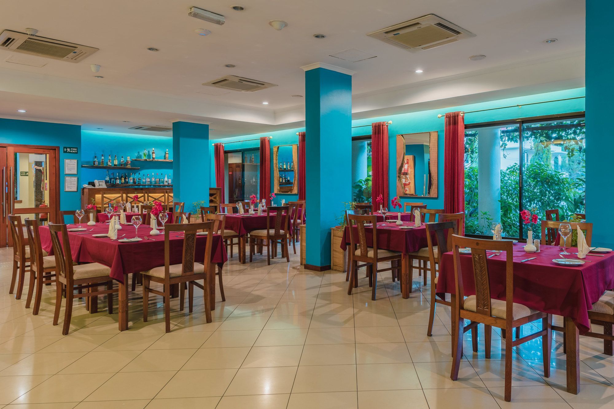 Sea Cliff Court Hotel & Luxury Apartments Dar es Salaam Eksteriør billede