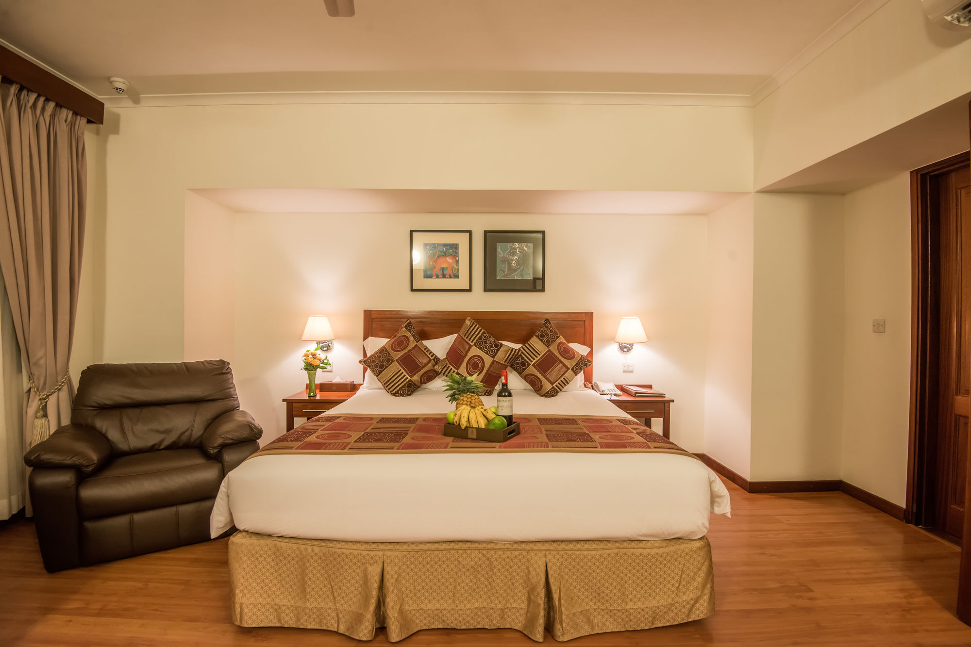 Sea Cliff Court Hotel & Luxury Apartments Dar es Salaam Eksteriør billede