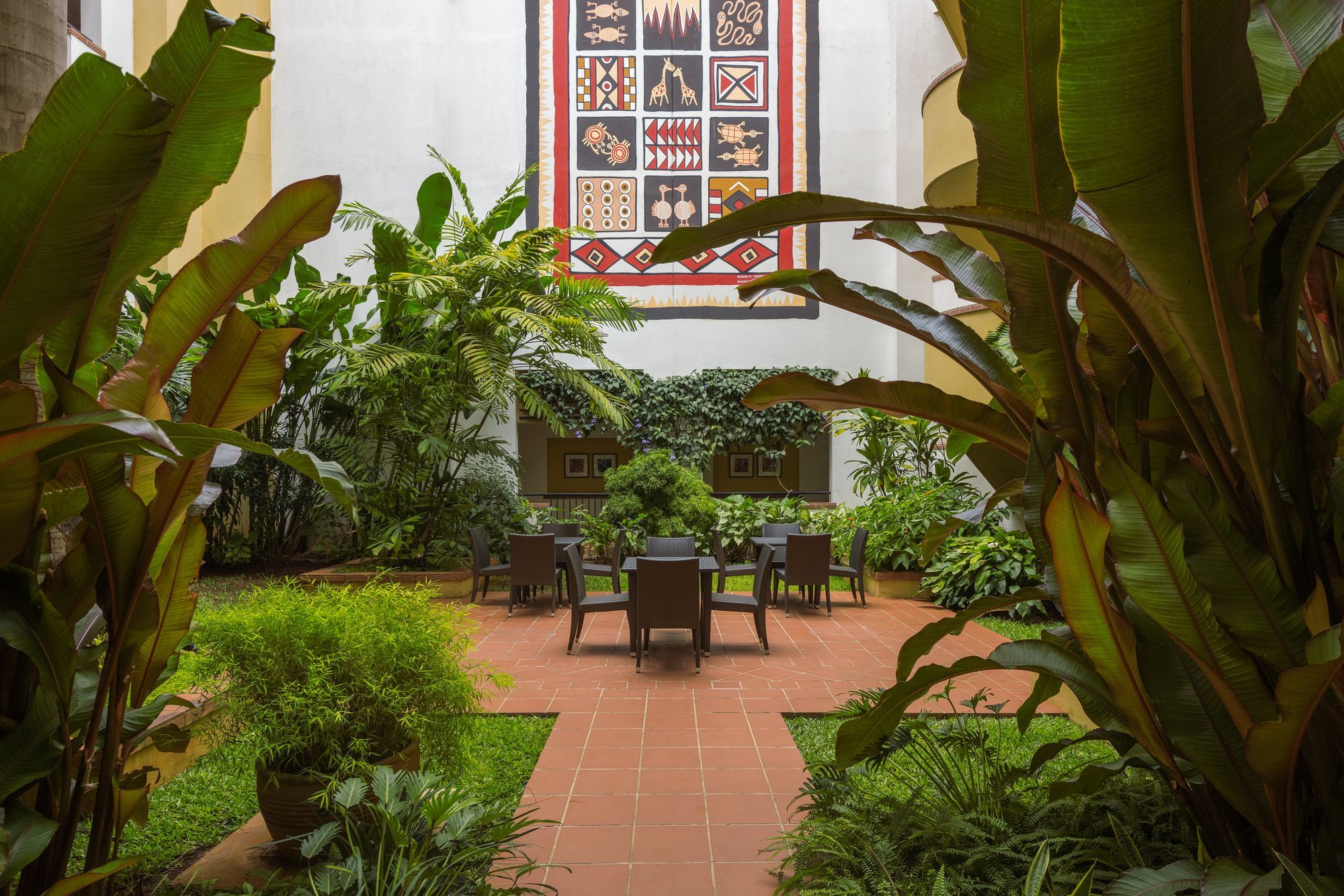 Sea Cliff Court Hotel & Luxury Apartments Dar es Salaam Eksteriør billede